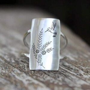 Hummingbird Ring N1727